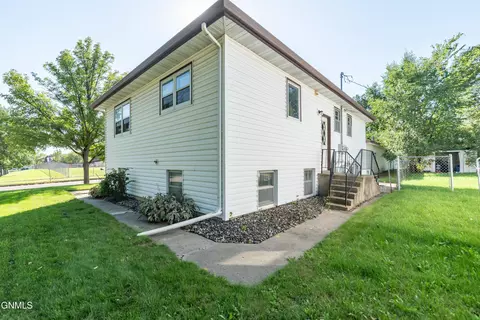1420 Laforest Ave, Bismarck, ND 58501 photo 25