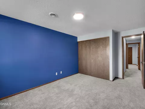 Bedroom - 435 Brandon Dr E, Bismarck, ND 58503 photo 6 of 7