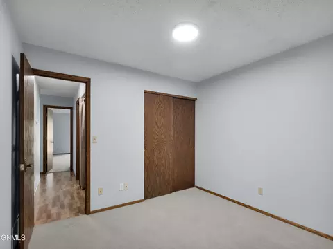 Bedroom - 435 Brandon Dr E, Bismarck, ND 58503 photo 2 of 7