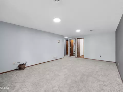 Living - 435 Brandon Dr E, Bismarck, ND 58503 photo 5 of 5