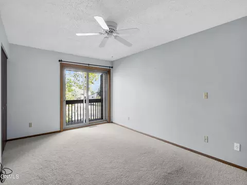 Bedroom - 435 Brandon Dr E, Bismarck, ND 58503 photo 3 of 7