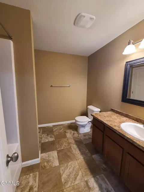 806 Bremner Ave, Bismarck, ND 58503 photo 7