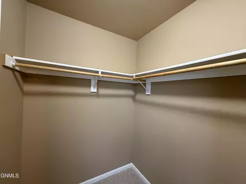 806 Bremner Ave, Bismarck, ND 58503 photo 21