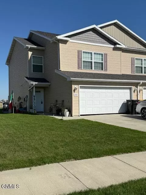 808 Bremner Ave, Bismarck, ND 58503