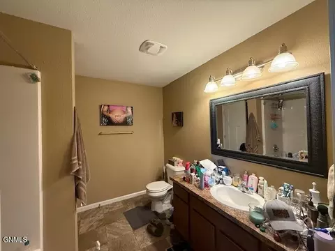 Bath - 810 Bremner Ave, Bismarck, ND 58503 photo 3 of 5