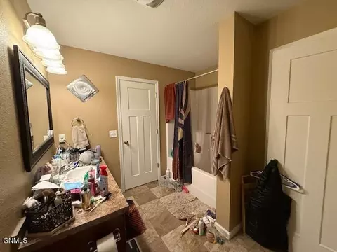 Bath - 810 Bremner Ave, Bismarck, ND 58503 photo 4 of 5