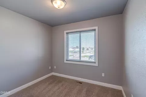 Bedroom - 809 Canada Ave, Bismarck, ND 58501 photo 3 of 6