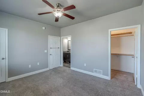 Bedroom - 809 Canada Ave, Bismarck, ND 58501 photo 6 of 6