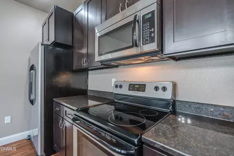 Kitchen - 809 Canada Ave, Bismarck, ND 58501 photo 8 of 8
