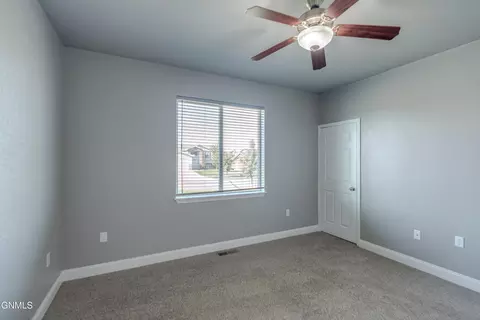 Bedroom - 809 Canada Ave, Bismarck, ND 58501 photo 4 of 6