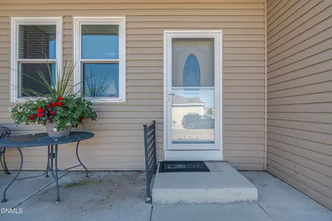 Other - 809 Canada Ave, Bismarck, ND 58501 photo 1 of 10