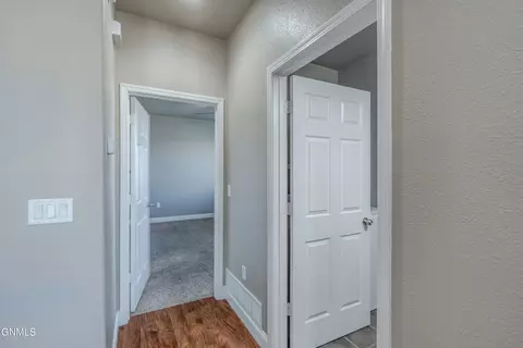 Entry Way - 809 Canada Ave, Bismarck, ND 58501 photo 4 of 4