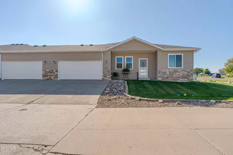 Exterior - 809 Canada Ave, Bismarck, ND 58501 photo 3 of 9