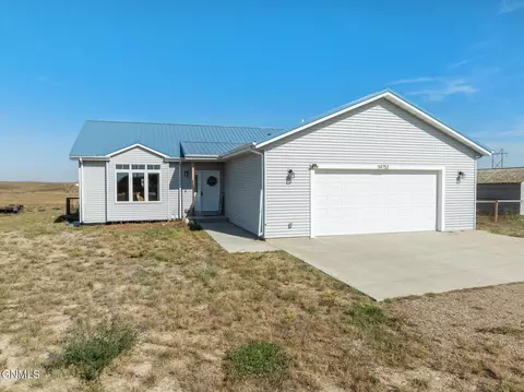 Exterior - 14753 Baxter St, Williston, ND 58801 photo 2 of 7