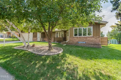 213 Redstone Dr, Bismarck, ND 58503 photo 56