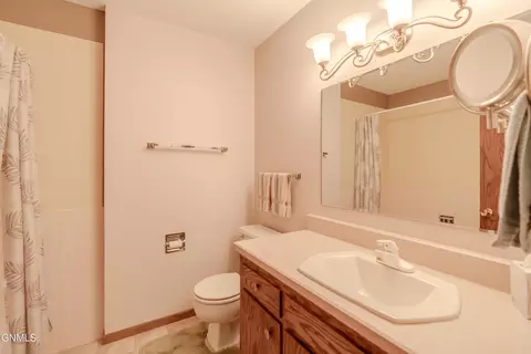 213 Redstone Dr, Bismarck, ND 58503 photo 34