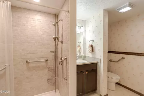 213 Redstone Dr, Bismarck, ND 58503 photo 39