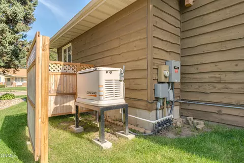 213 Redstone Dr, Bismarck, ND 58503 photo 62