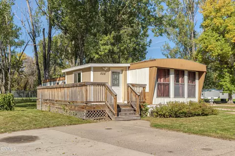 528 Sherwood Ln, Bismarck, ND 58504