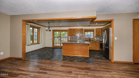 418 Munich Dr, Bismarck, ND 58504 photo 12