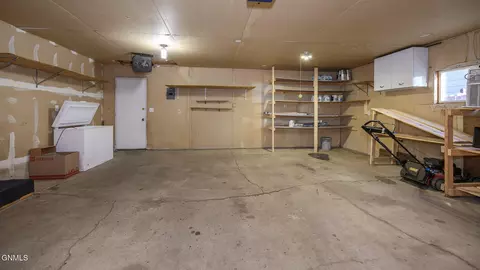 418 Munich Dr, Bismarck, ND 58504 photo 40