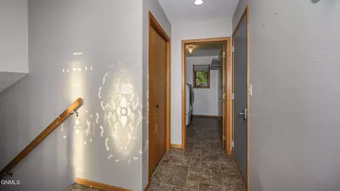 418 Munich Dr, Bismarck, ND 58504 photo 17