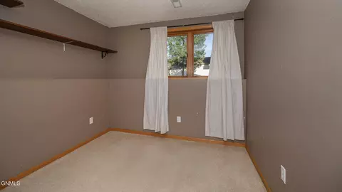 418 Munich Dr, Bismarck, ND 58504 photo 34