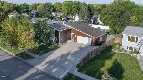 418 Munich Dr, Bismarck, ND 58504 photo 42