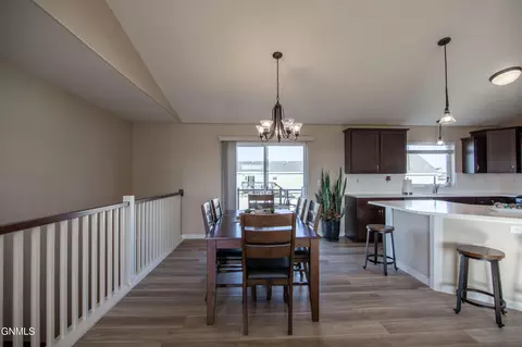 5524 Normandy St, Bismarck, ND 58503 photo 10