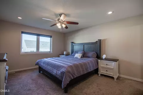 5524 Normandy St, Bismarck, ND 58503 photo 11