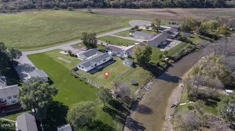 520 Rosie Ln N, Mandan, ND 58554