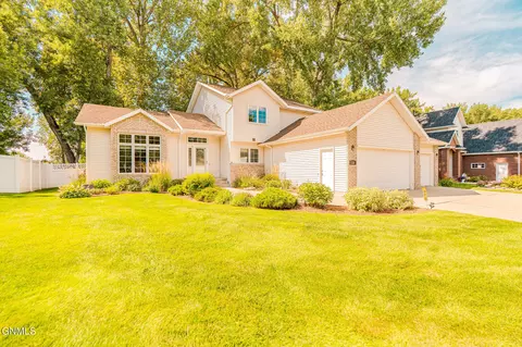 328 Napa Loop, Bismarck, ND 58504 photo 48