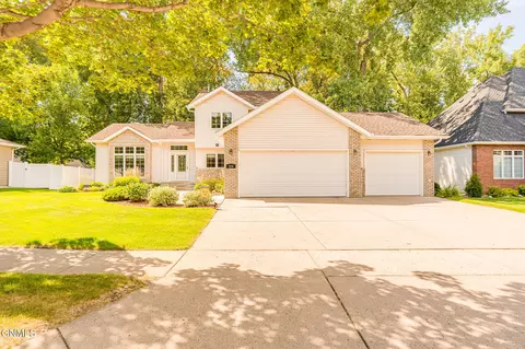 328 Napa Loop, Bismarck, ND 58504 photo 50