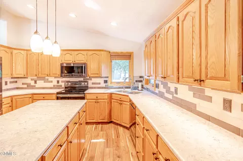 328 Napa Loop, Bismarck, ND 58504 photo 3