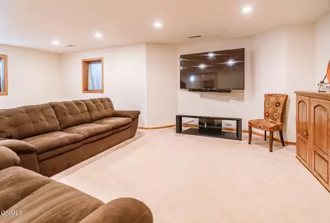 328 Napa Loop, Bismarck, ND 58504 photo 40