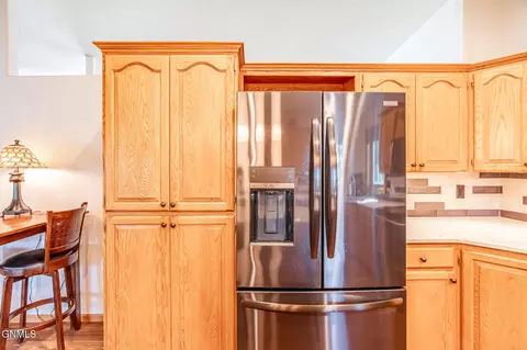 328 Napa Loop, Bismarck, ND 58504 photo 17