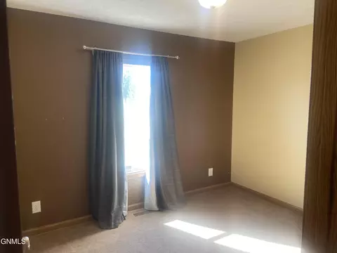 14025 Lakeview Dr, Williston, ND 58801 photo 19