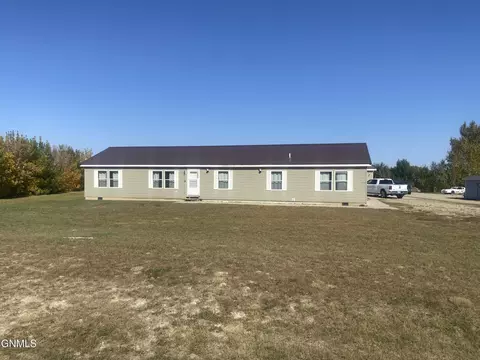 14025 Lakeview Dr, Williston, ND 58801 photo 31