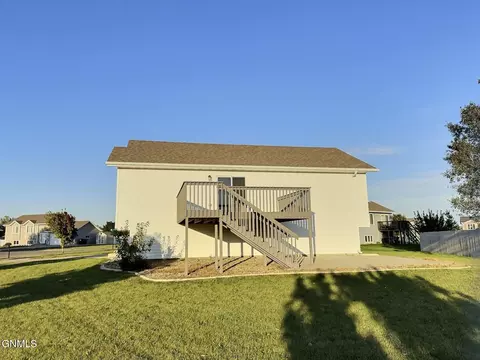 2900 Belgian Bnd SE, Mandan, ND 58554 photo 33