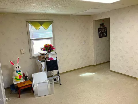 335 Easy St, Bismarck, ND 58504 photo 11