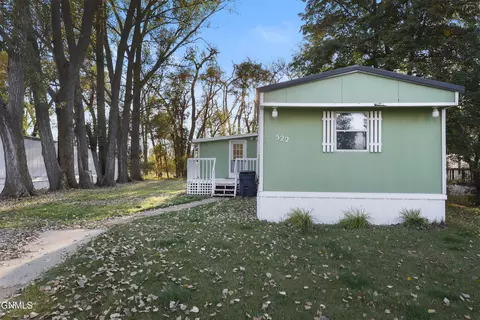 522 Sherwood Ln, Bismarck, ND 58504
