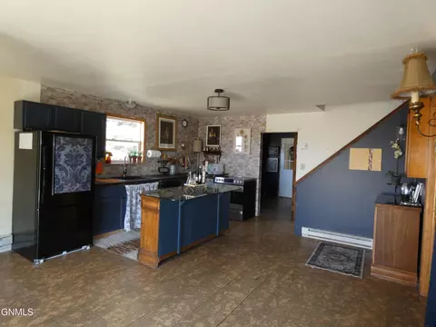 630 6th Ave NE, Mcclusky, ND 58463