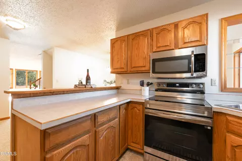 Kitchen - 1520 Cimarron Dr, Bismarck, ND 58503 photo 2 of 2