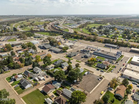 View/Area - 1204 1st St NE, Mandan, ND 58554 photo 4 of 5