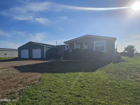 12891 Longview Dr, Arnegard, ND 58835