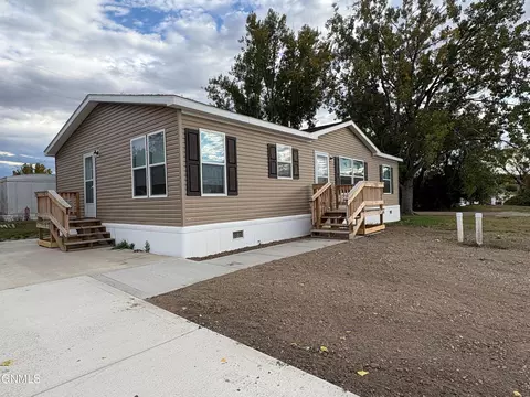 1520 46th St W, Williston, ND 58801 photo 3