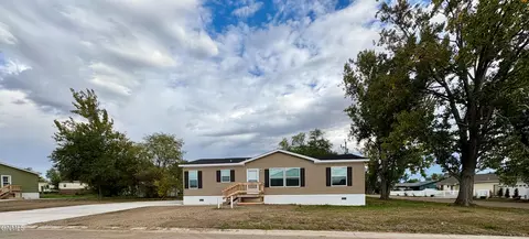 1520 46th St W, Williston, ND 58801 photo 5