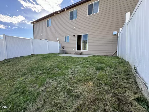 Exterior - 5801 Victoria Ave, Williston, ND 58801 photo 3 of 7