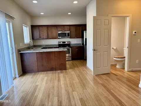 Kitchen - 5801 Victoria Ave, Williston, ND 58801 photo 7 of 7