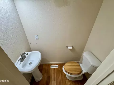 Bath - 5801 Victoria Ave, Williston, ND 58801 photo 1 of 4
